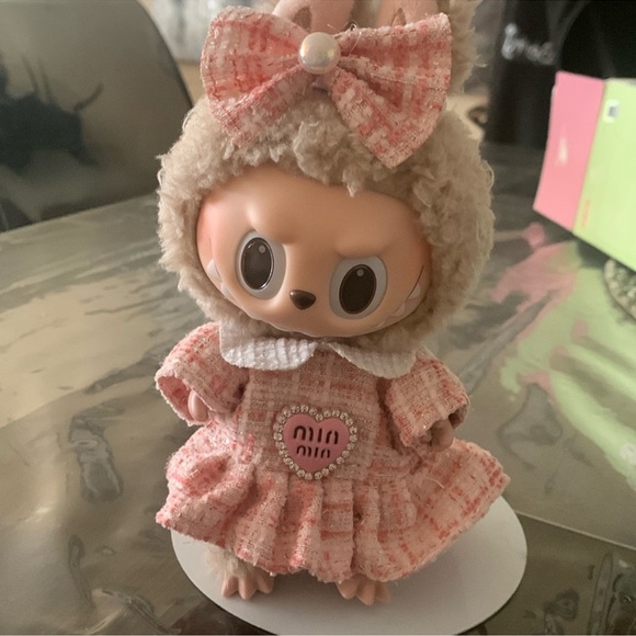 LABUBU Bundle!! Three outfits and Scooter/Vespa - Picture 5 of 11